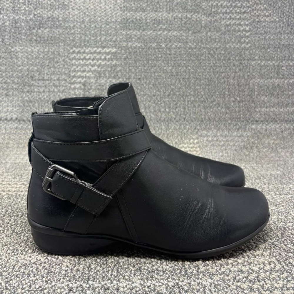 Naturalizer Black Leather Harness Buckle Side Zip Short Ankle Boots Womens 8